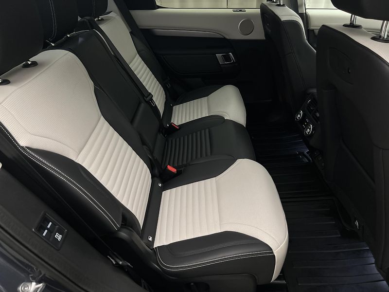Land Rover Discovery D350 DYNAMIC SE AUT - fotka 23 z 56