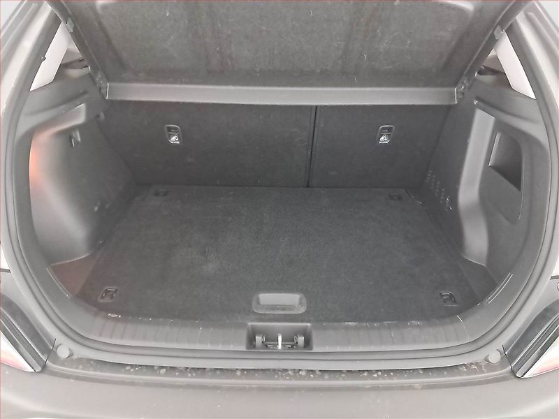 Hyundai Kona (2023) Comfort 1.0 T-GDI, ČR,1.maj - fotka 14 z 17