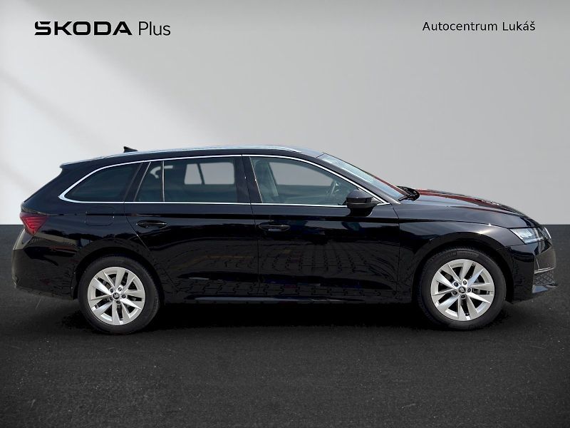Škoda Octavia (2025) TOP SELECTION 1.5 TSI 110 kW D - fotka 7 z 35