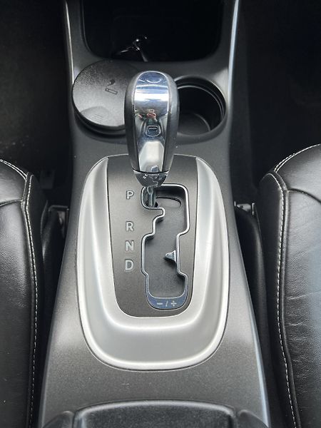 Fiat Freemont 2.0MJT 4x4 AUTOMAT 7MÍST KŮŽE  - fotka 25 z 50