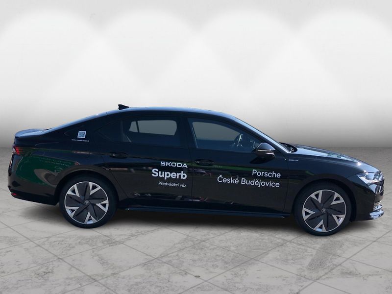 Škoda Superb 1,5 TSI  iV - fotka 8 z 30