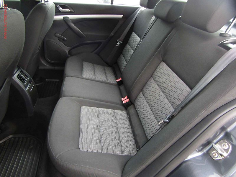 Škoda Octavia (2009) 1.9 TDi, autoAC, temp - fotka 10 z 17