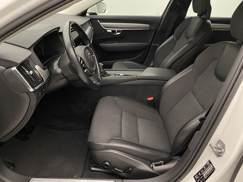 Volvo V90 T5 MOMENTUM AUT - fotka 3 z 39