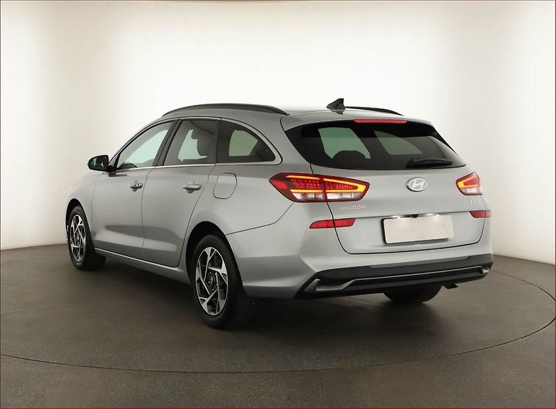 Hyundai i30 (2025) Style 1.5 T-GDI MHEV 48V - fotka 4 z 14