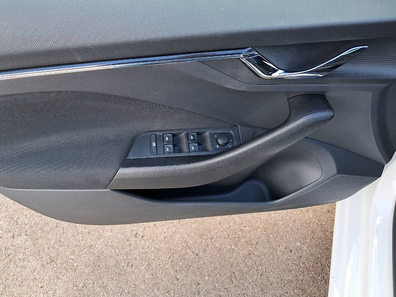 Škoda Scala (2020) STYLE Paket Extra + Dynamic TS - fotka 15 z 29