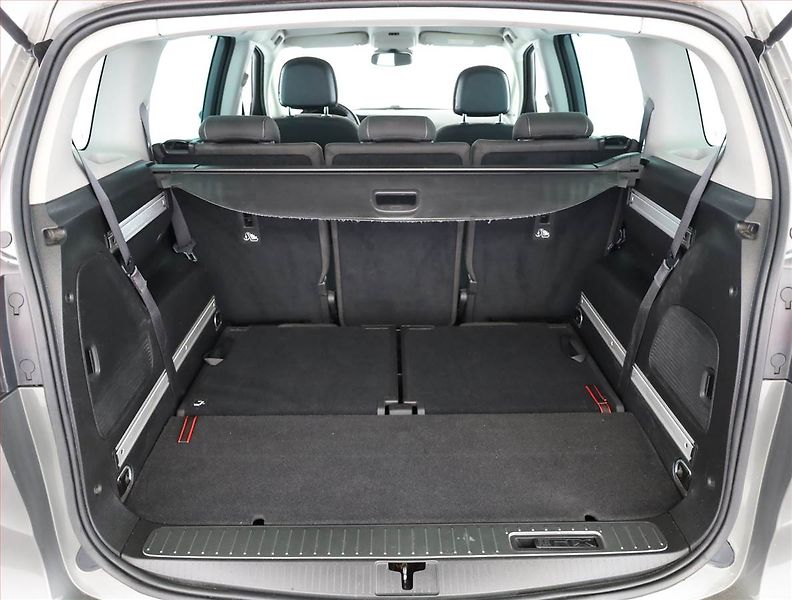 Opel Zafira (2018) 2.0 CDTI, 7 míst, ČR,1.maj - fotka 18 z 19