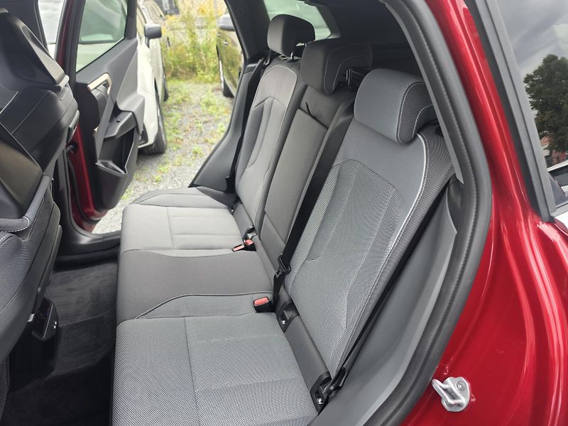 BMW X3 2.0 D X Drive  - fotka 12 z 17
