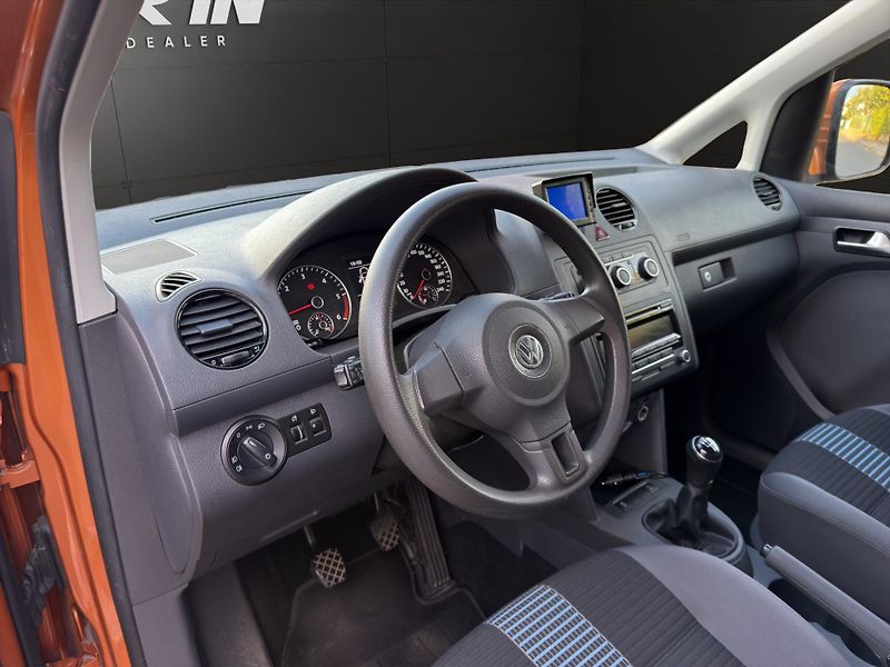 Volkswagen Caddy (2014) - fotka 10 z 27