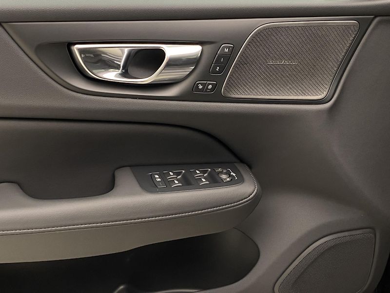 Volvo V60 (2026) B4 AUT BRIGHT PLUS - fotka 26 z 61