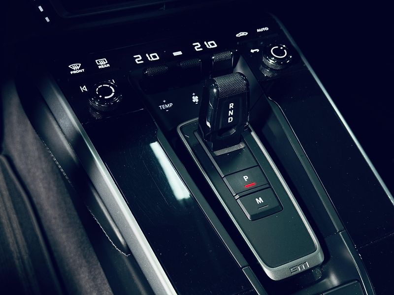 Porsche 911 (2020) CARRERA*4S*CZ*REZERVACE* - fotka 30 z 42