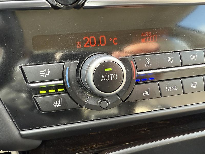 BMW Řada 6 650i xDRIVE M-PAKET LED NAVI - fotka 25 z 40