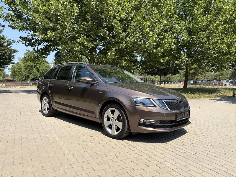 Škoda Octavia 2.0 TDi DSG CLEVER - fotka 14 z 28