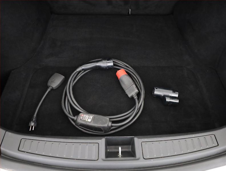 Tesla Model S (2017) 100D, SoH 93% - fotka 21 z 21