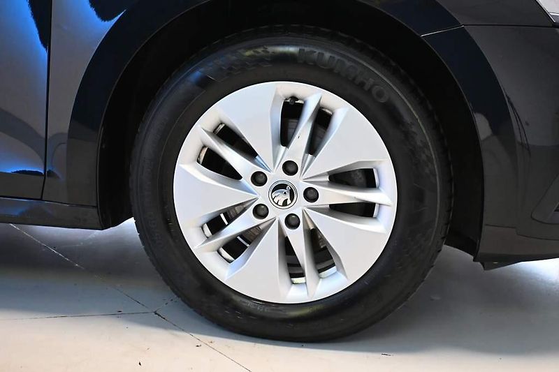 Škoda Octavia (2023) 2.0 DSG LED VIRTUAL TDI - fotka 31 z 32