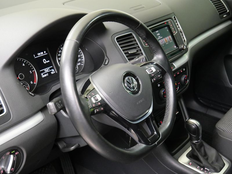 Volkswagen Sharan - fotka 14 z 26