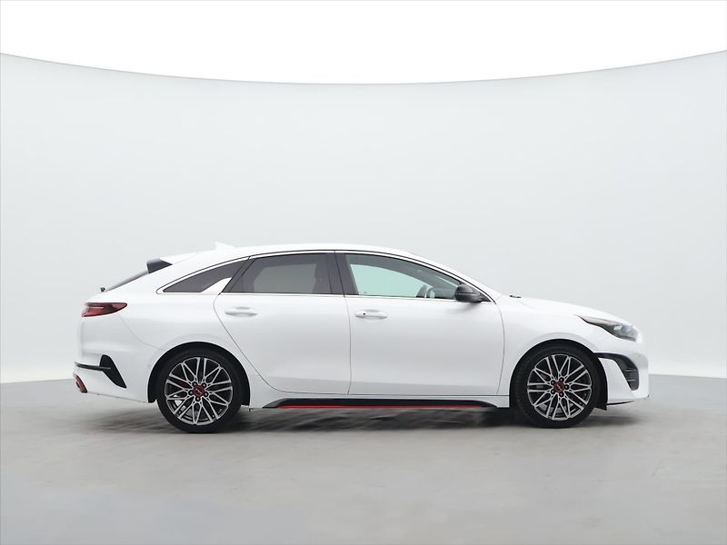 Kia ProCeed 1,6 T-GDI 150kW GT DCT DPH - fotka 8 z 34