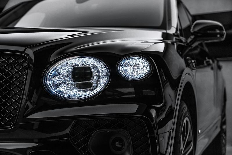 Bentley Bentayga First Edition - fotka 8 z 30