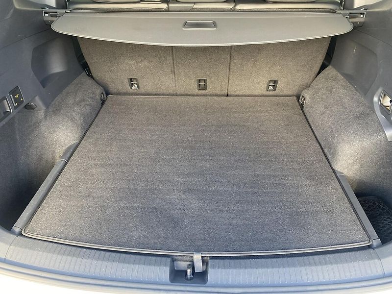 Volkswagen Tiguan Allspace 2.0 TDI 4Motion R-Line DSG - fotka 26 z 27