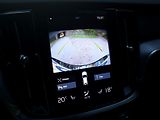 Volvo V60 2,0 B4 AWD Cross Country DPH - náhled 22