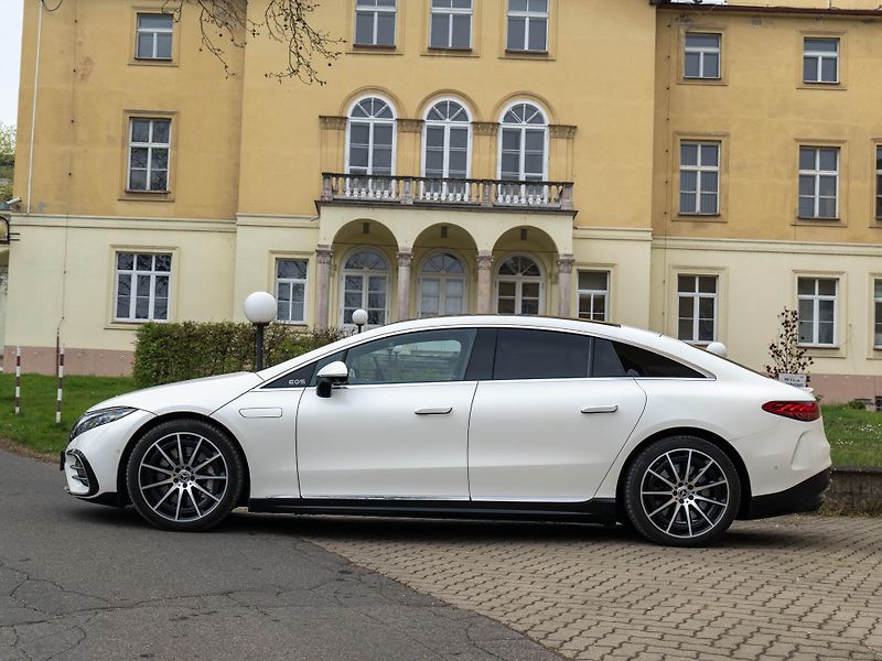 Mercedes-Benz EQS 450+ AMG Pano HuD 360 Venti - fotka 4 z 48