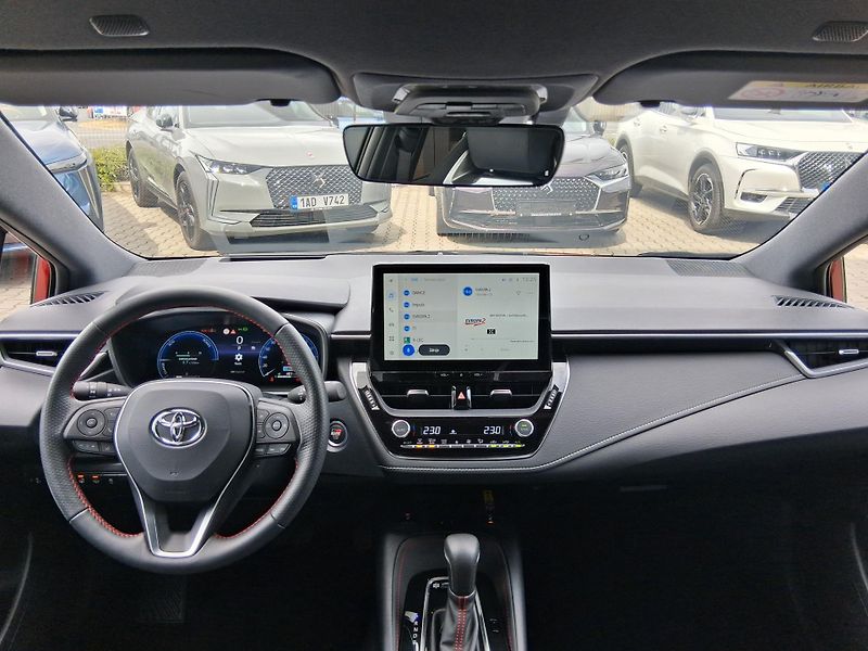 Toyota Corolla GR SPORT 1.8 Hyb. 103 kW - fotka 2 z 28