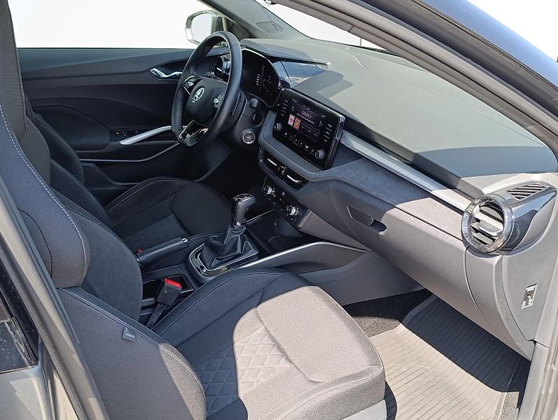 Škoda Fabia 1.0TSI DSG STYLE+ ČR 1.MAJITEL - fotka 19 z 33