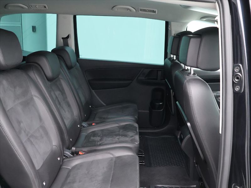 Volkswagen Sharan 2,0 TDI 130kW DSG 4Motion CZ - fotka 13 z 33