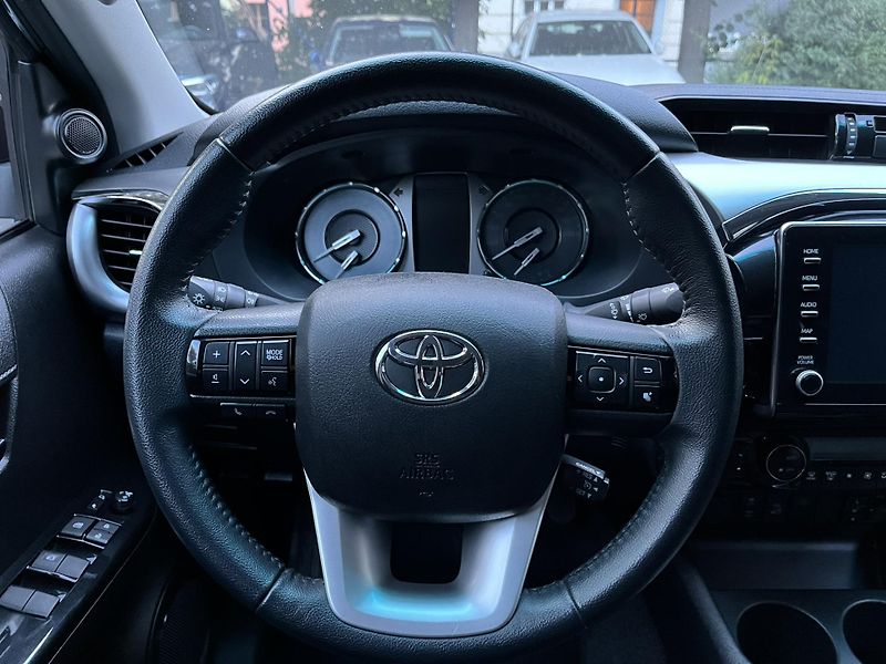 Toyota Hilux (2023) 2.8 D-4D EXECUTIVE DOUBLE CAB - fotka 21 z 35