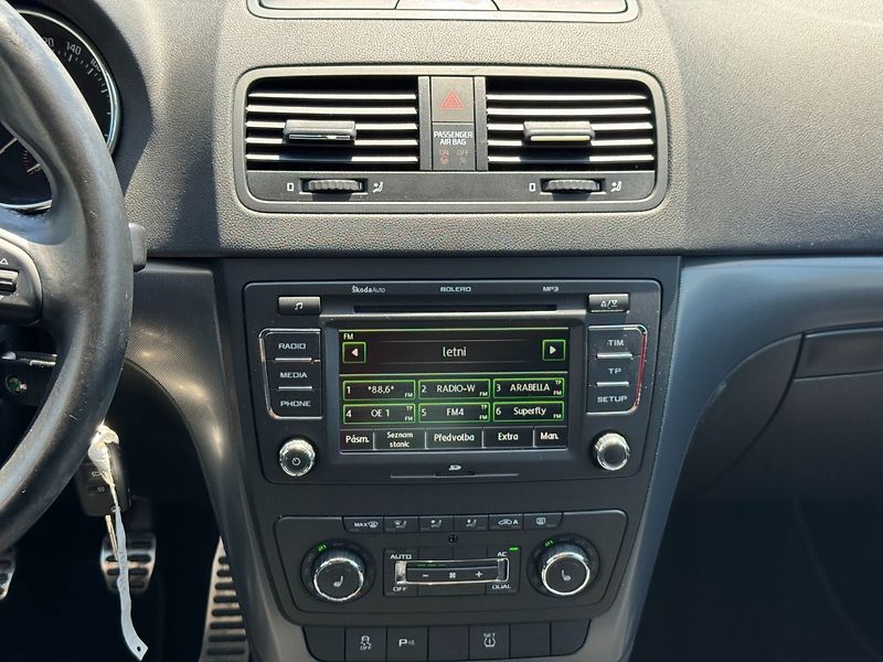 Škoda Yeti (2012) Elegance 1,2 TSI 77 Kw - fotka 19 z 37