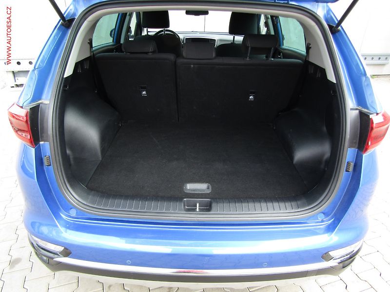 Kia Sportage (2021) 1.6 CRDi, ČR, TOP - fotka 7 z 21