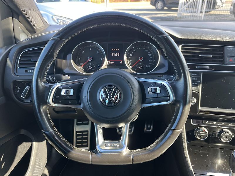 Volkswagen Golf (2016) GTD 2.0 TDI DSG 135 KW - fotka 15 z 25