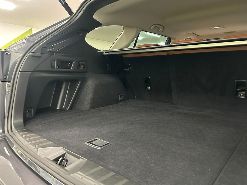 Subaru Outback (2023) 2.5 TOURING 2023 | Záruka - fotka 28 z 59