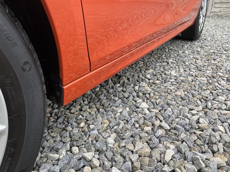 Opel Corsa 1.2i 75PS EDITION 70000KM NAVI - fotka 26 z 153