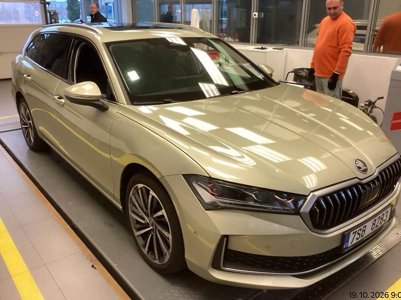 Škoda Superb Combi Laurin&Klement 2,0 TDI 1 - fotka 2 z 9