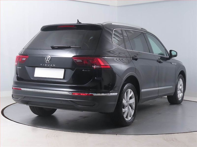 Volkswagen Tiguan Allspace (2022) 2.0 TDI - fotka 5 z 34