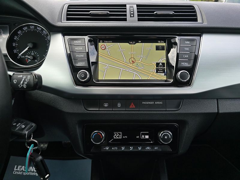 Škoda Fabia 1.2TSI NAVI 100% STAV 1Majitel - fotka 22 z 26