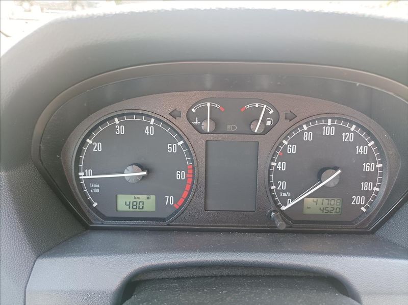 Škoda Fabia 1,2 Elegance - fotka 13 z 16