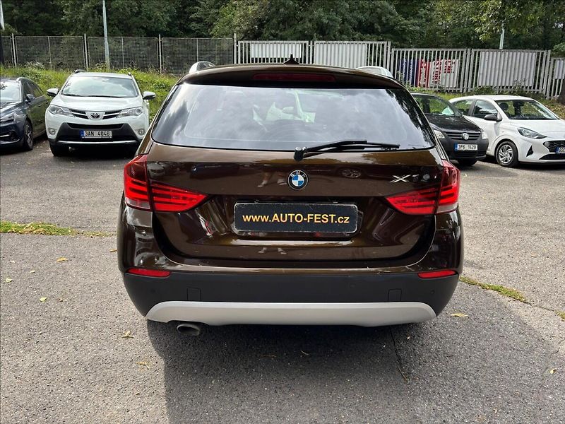 BMW X1 2,0 D XDRIVE,AUTOMAT - fotka 7 z 18