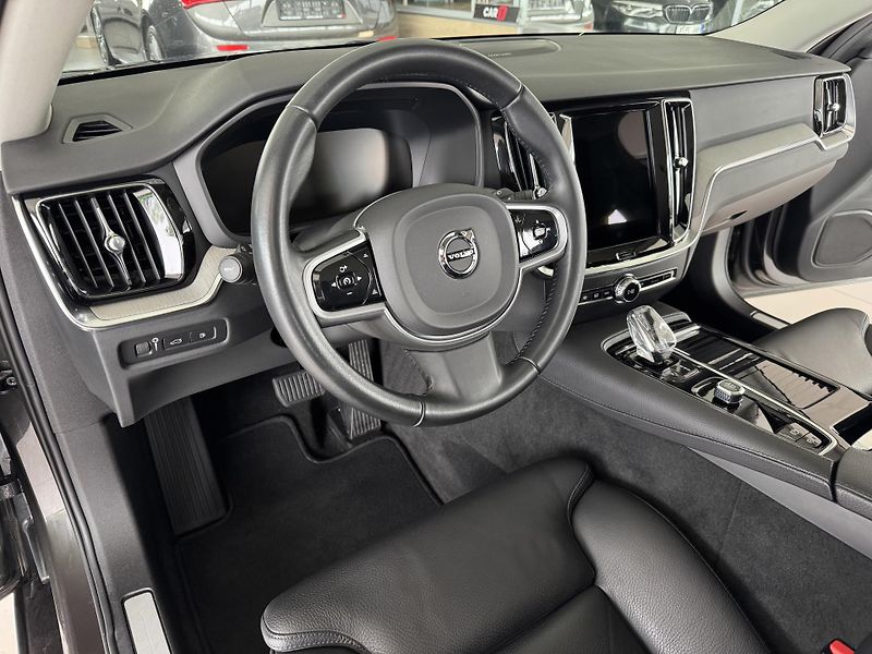 Volvo V60 T6 AWD*257kW*Recharge*Inscript - fotka 9 z 33