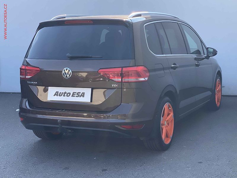 Volkswagen Touran (2016) 1.6 TDi, ČR, AC, tempo - fotka 4 z 16