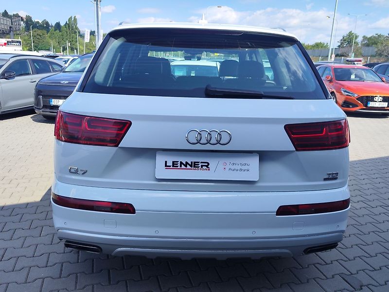 Audi Q7 3.0 TDI/200kW S-Line ČR Quattr - fotka 6 z 41