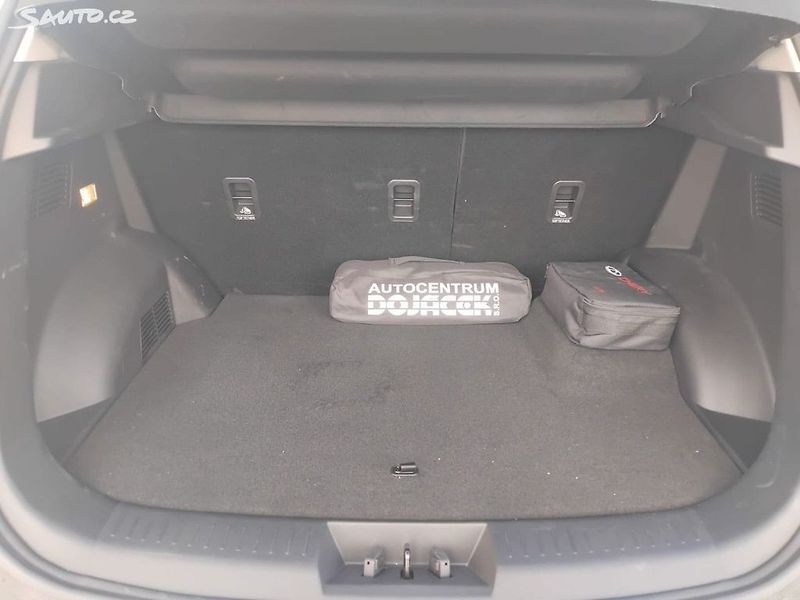 Chery Tiggo 4 HEV (2026) 1,5 HEV Comfort - předváděc - fotka 9 z 11