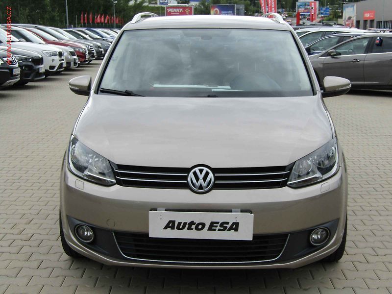 Volkswagen Touran (2012) 2.0TDi, DSG - fotka 2 z 20