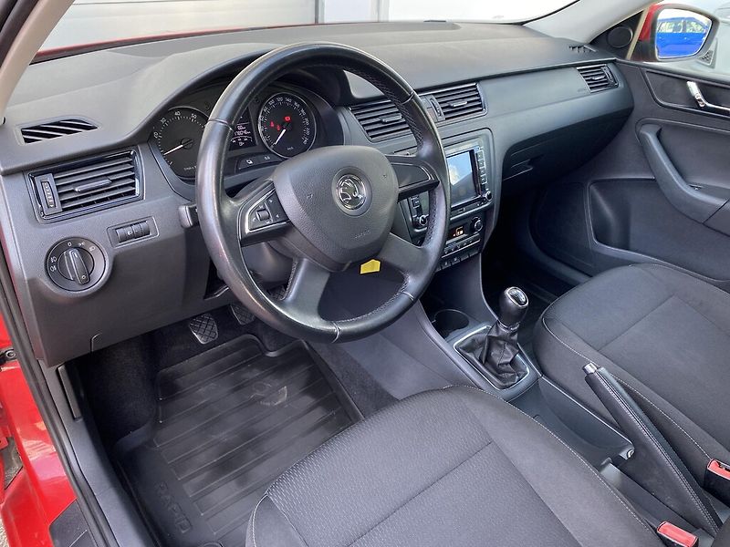 Škoda Rapid 1.2 TSI 63 kW Ambition - fotka 7 z 23
