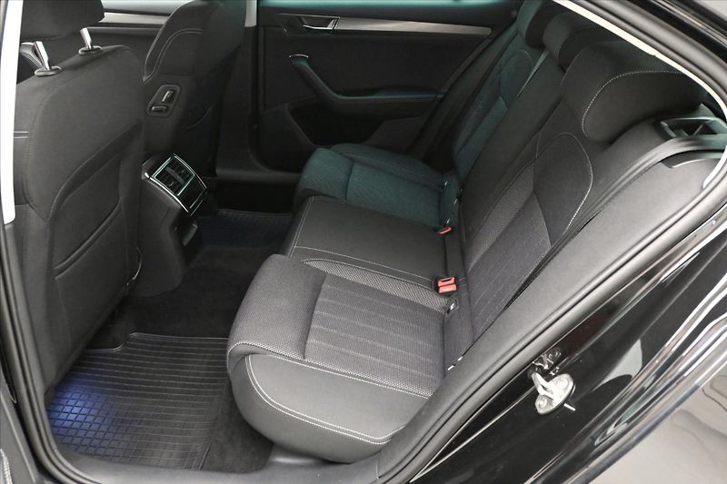 Škoda Superb 2,0 TDI 110 kW Style Záruka až - fotka 14 z 30