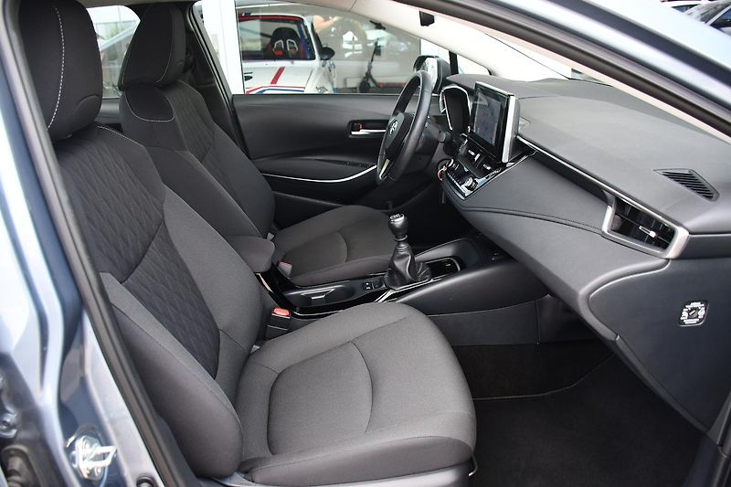 Toyota Corolla 1,5 VVT-i DYNAMIC FORCE COMFOR - fotka 14 z 50
