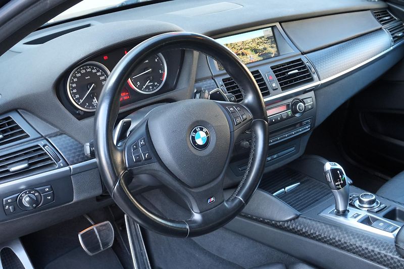 BMW X6 30d, Webasto, LED, HUD, Tažné - fotka 15 z 37