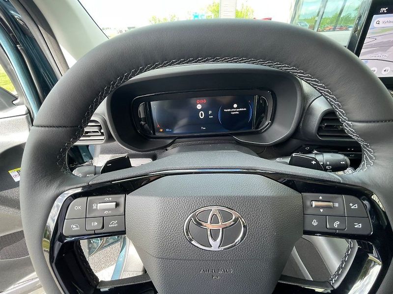 Toyota ProAce City Verso 1.5 D-4D A/T VIP 7S - fotka 19 z 29