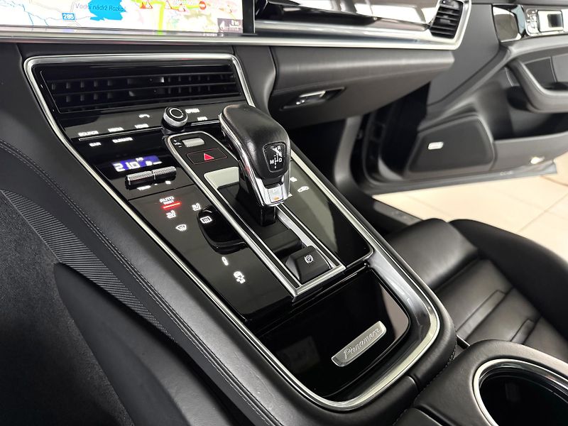 Porsche Panamera 4S 324kW*Chrono*Webasto*Panora - fotka 27 z 47