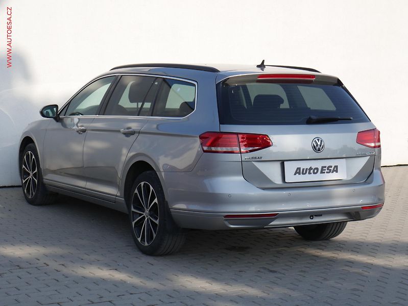 Volkswagen Passat (2017) 2.0 TDi, 1.maj, Comfortline - fotka 6 z 19